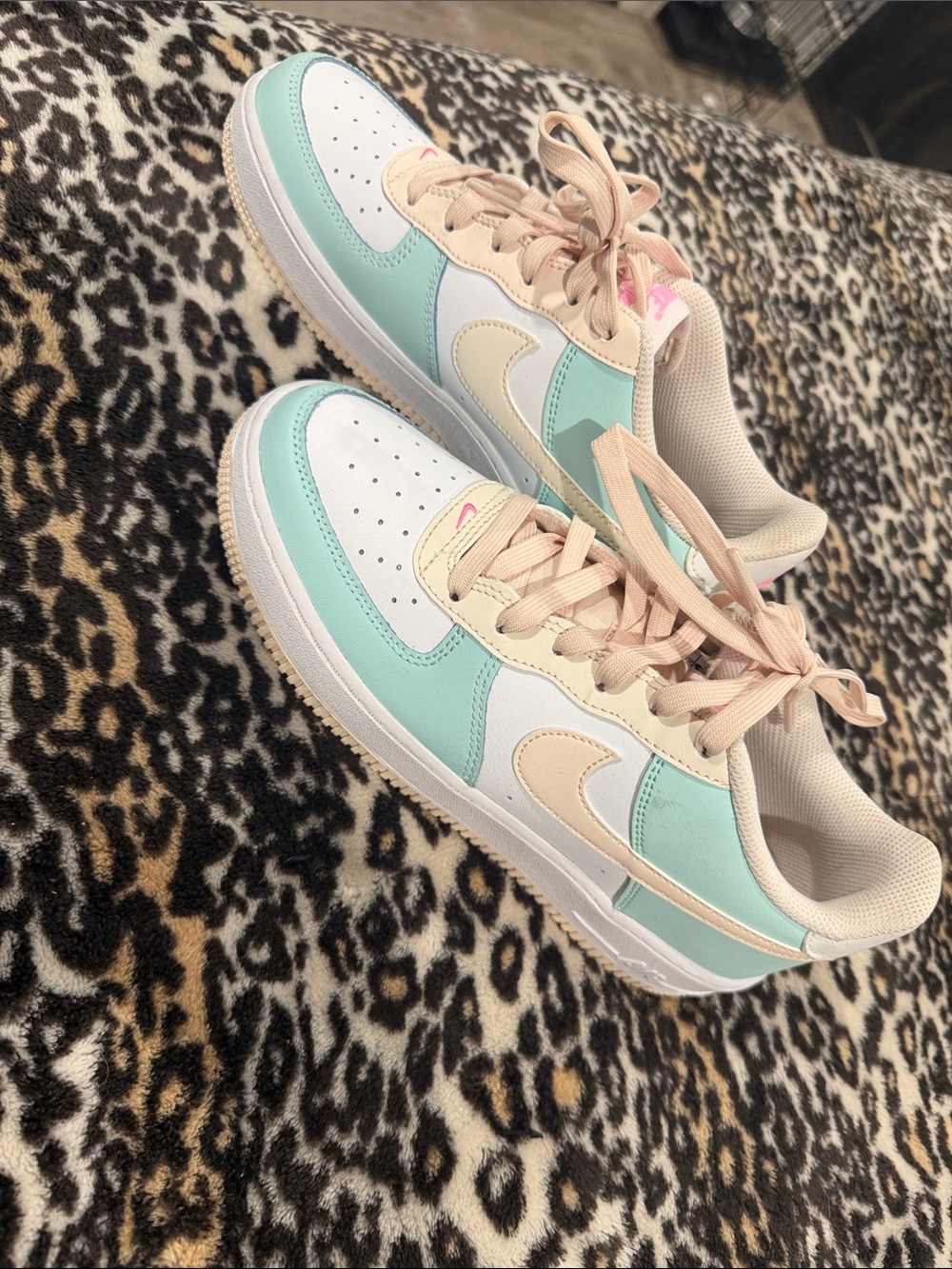 Nike Kids Sneakers in Mint Green, Cream & White